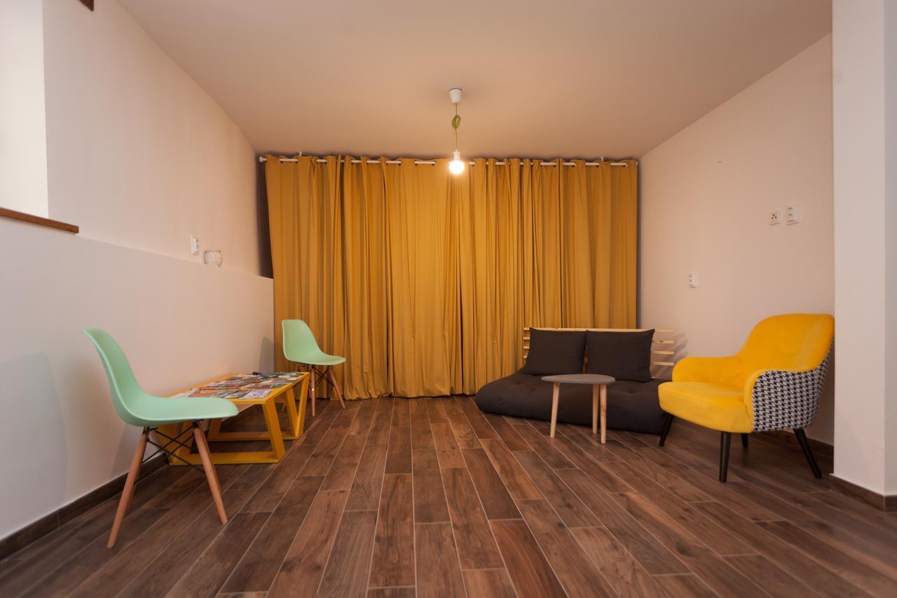 Apartments And Rooms Hey ロヴィニ エクステリア 写真
